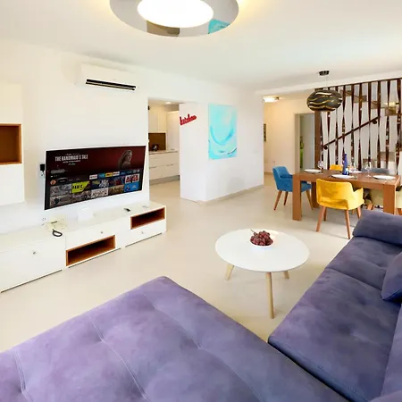 Villa Tisalaya, 4 Bed Pdc *